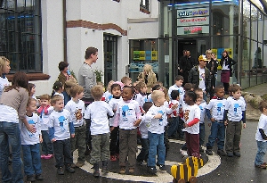 Galerie Klangstrolche aus Hamburg Billstedt 2.jpg anzeigen.